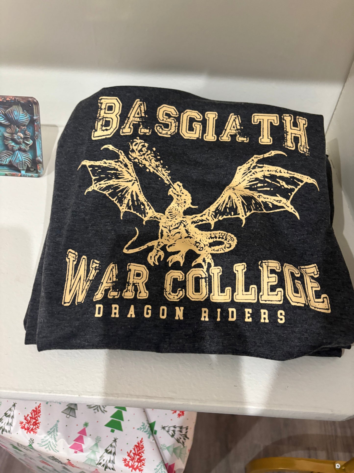 "Basgiath War College" T-Shirt